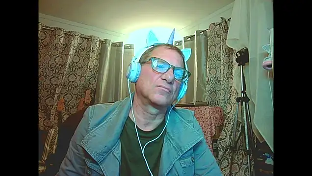 coryassman online show from February 22, 9:55 am