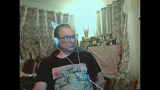 Snapshot of coryassman chatting on June 24, 8:24 am coryassman online show from June 24, 8:24 am