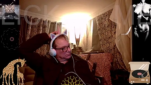 Snapshot of coryassman chatting on February 14, 10:06 am coryassman online show from February 14, 10:06 am
