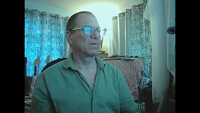 Snapshot of coryassman chatting on June 4, 1:21 am coryassman online show from June 4, 1:21 am