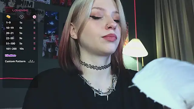 Snapshot of arielabradberry chatting on January 14, 1:26 pm arielabradberry online show from January 14, 1:26 pm