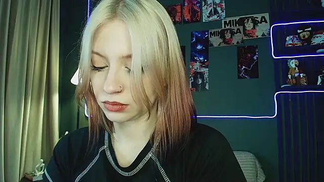 arielabradberry online show from January 18, 10:29 am