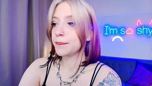 Snapshot of arielabradberry chatting on November 25, 1:55 pm arielabradberry online show from November 25, 1:55 pm