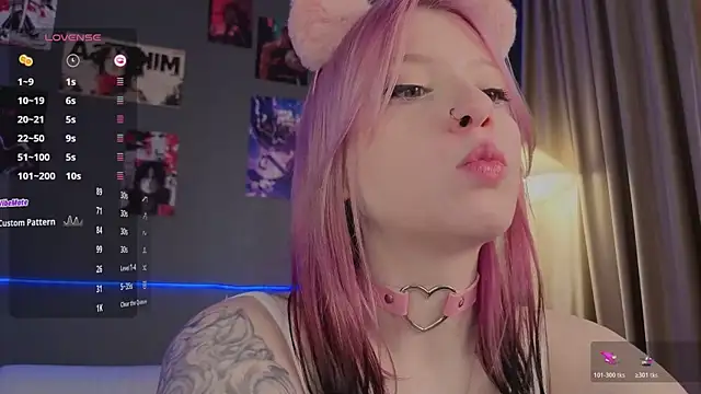 arielabradberry online show from May 5, 3:04 pm