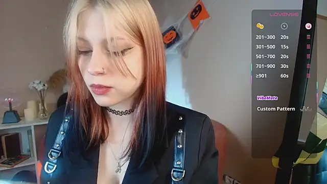 Snapshot of arielabradberry chatting on October 22, 3:22 pm arielabradberry online show from October 22, 3:22 pm