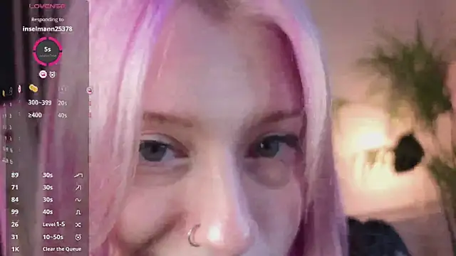 arielabradberry online show from July 5, 1:18 pm