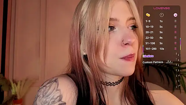 Snapshot of arielabradberry chatting on November 4, 2:32 pm arielabradberry online show from November 4, 2:32 pm