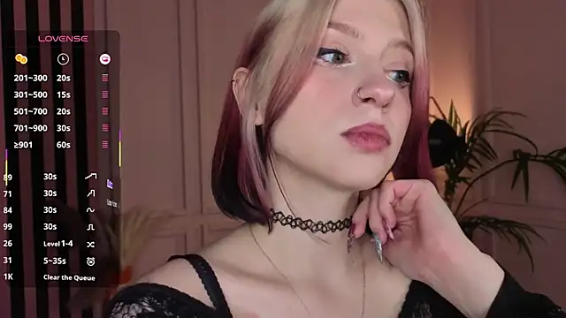 Snapshot of arielabradberry chatting on November 19, 1:55 pm arielabradberry online show from November 19, 1:55 pm