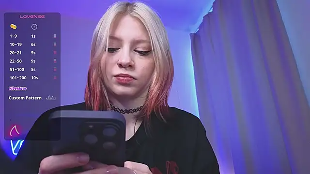 arielabradberry online show from March 11, 11:04 am