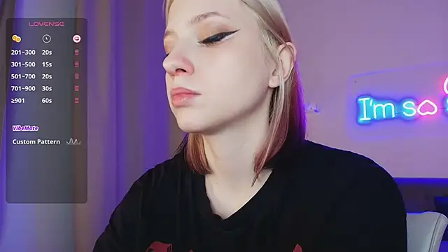 Snapshot of arielabradberry chatting on January 13, 1:15 pm arielabradberry online show from January 13, 1:15 pm