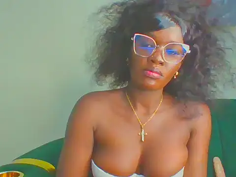 cutesmiling online show from July 23, 11:11 pm