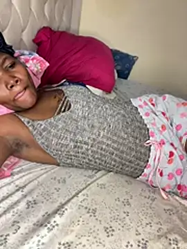 shishbabe online show from January 9, 6:15 pm