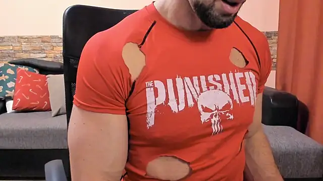 HotHunkTrainer online show from February 21, 9:11 am