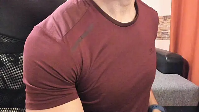 HotHunkTrainer online show from March 28, 8:48 am