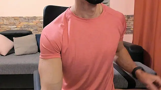 HotHunkTrainer online show from December 3, 8:58 am