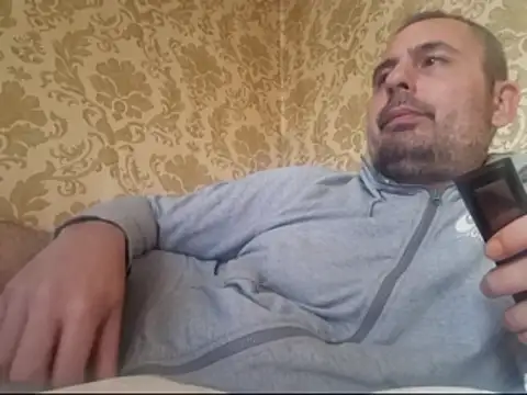 Snapshot of Basszos88i chatting on October 18, 12:07 pm Basszos88i online show from October 18, 12:07 pm