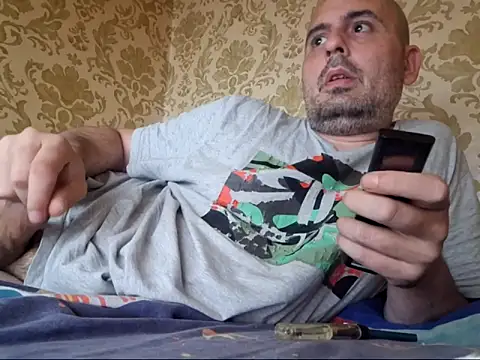 Snapshot of Basszos88i chatting on September 26, 4:14 pm Basszos88i online show from September 26, 4:14 pm