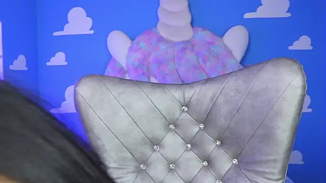 miss romyna online show from December 19, 11:01 am