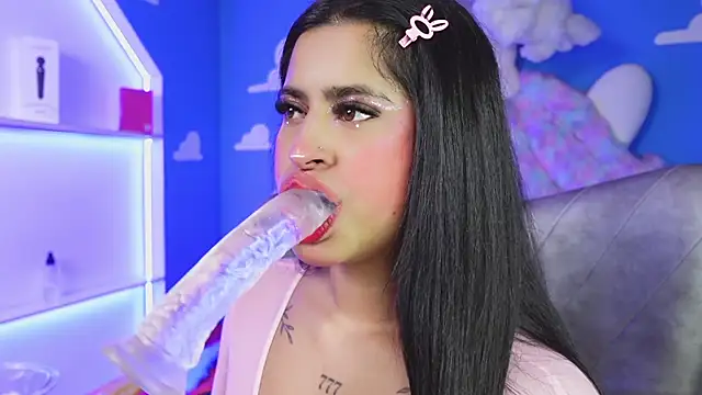 miss romyna online show from April 21, 11:06 am