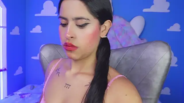 miss romyna online show from December 18, 11:03 am