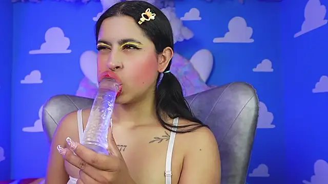 miss romyna online show from April 13, 11:03 am