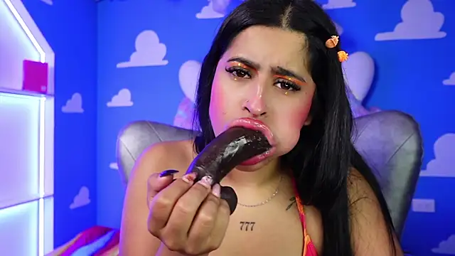miss romyna online show from May 11, 11:11 am