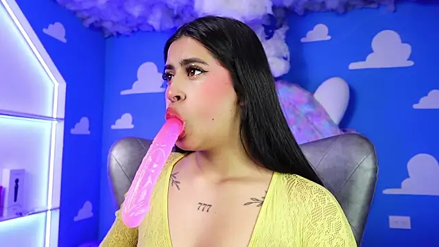 miss romyna online show from July 27, 11:06 am