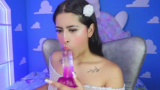 miss romyna online show from November 24, 11:10 am