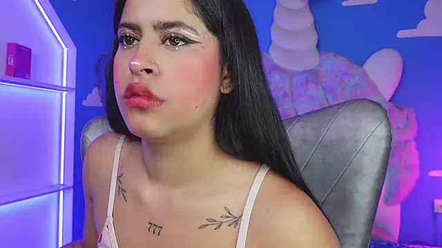 miss romyna online show from February 3, 11:04 am