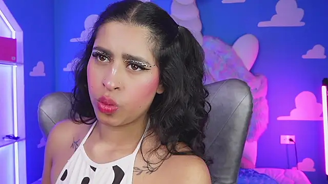 miss romyna online show from March 6, 11:05 am