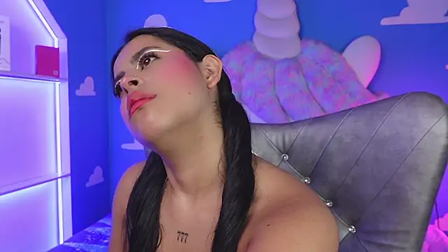 miss romyna online show from March 7, 11:05 am