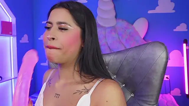 miss romyna online show from February 28, 11:10 am