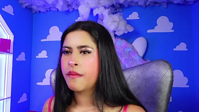 miss romyna online show from May 2, 11:04 am