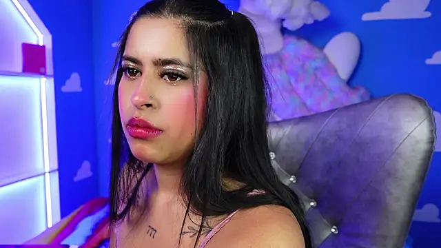 miss romyna online show from April 29, 11:03 am