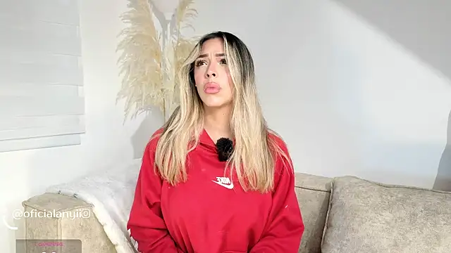 Snapshot of Addison_baker chatting on October 28, 3:18 am Addison baker online show from October 28, 3:18 am