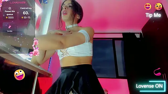 Snapshot of emperatrizhotwolf chatting on November 13, 10:57 pm emperatrizhotwolf online show from November 13, 10:57 pm