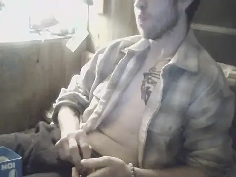 Snapshot of Irishman9077 chatting on October 17, 8:17 am Irishman9077 online show from October 17, 8:17 am