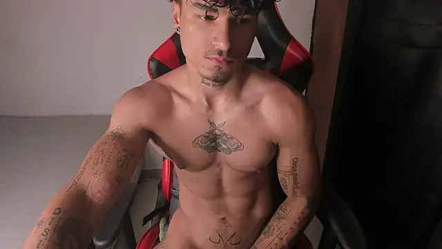 Thomas Fit1 online show from May 24, 4:12 am