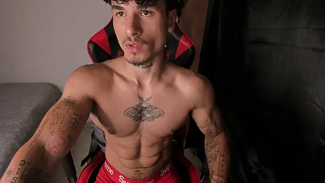 Thomas Fit1 online show from May 30, 10:15 pm