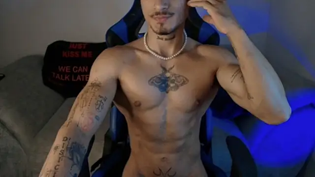 Snapshot of Thomas_Fit1 chatting on July 12, 12:50 pm Thomas Fit1 online show from July 12, 12:50 pm