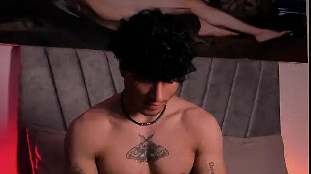 Thomas Fit1 online show from December 21, 1:19 am