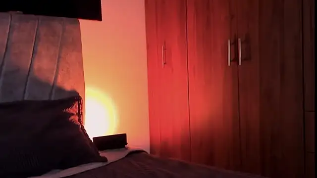 Thomas Fit1 online show from September 21, 2:06 am