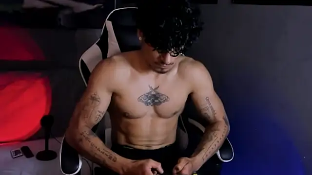 Thomas Fit1 online show from April 14, 7:30 pm