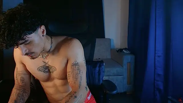 Thomas Fit1 online show from May 17, 7:47 pm
