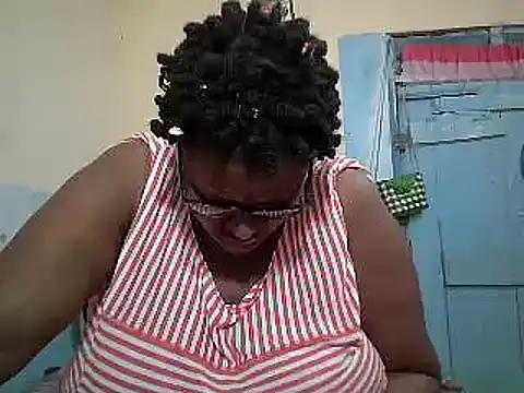 Snapshot of sexy_bigboobss chatting on May 11, 8:27 am sexy bigboobss online show from May 11, 8:27 am