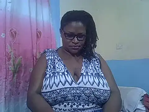Snapshot of sexy_bigboobss chatting on March 18, 7:22 pm sexy bigboobss online show from March 18, 7:22 pm