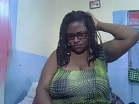 Snapshot of sexy_bigboobss chatting on September 25, 7:36 am sexy bigboobss online show from September 25, 7:36 am