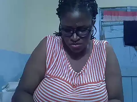 Snapshot of sexy_bigboobss chatting on October 18, 7:49 pm sexy bigboobss online show from October 18, 7:49 pm