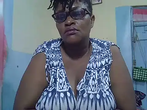 Snapshot of sexy_bigboobss chatting on September 24, 7:15 am sexy bigboobss online show from September 24, 7:15 am