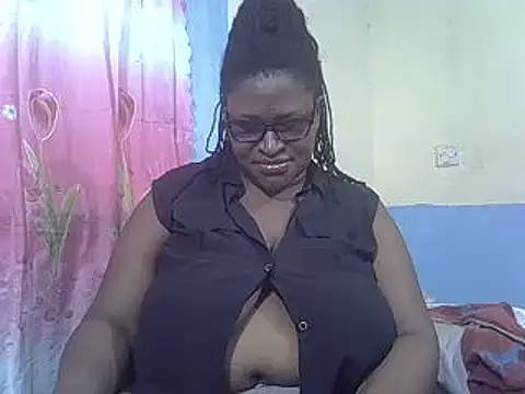Snapshot of sexy_bigboobss chatting on March 20, 9:48 am sexy bigboobss online show from March 20, 9:48 am